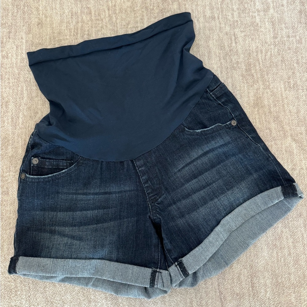 Maternity shorts